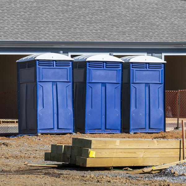 what is the maximum capacity for a single porta potty in Elmwood IL